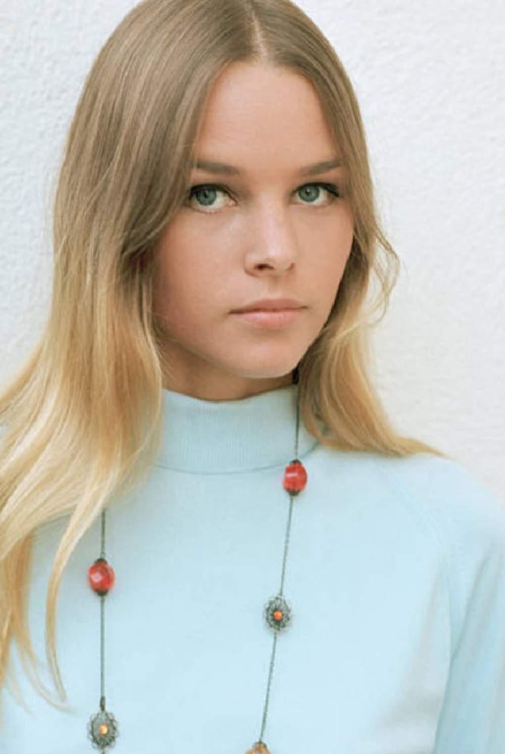 The mama; Michelle Phillips 