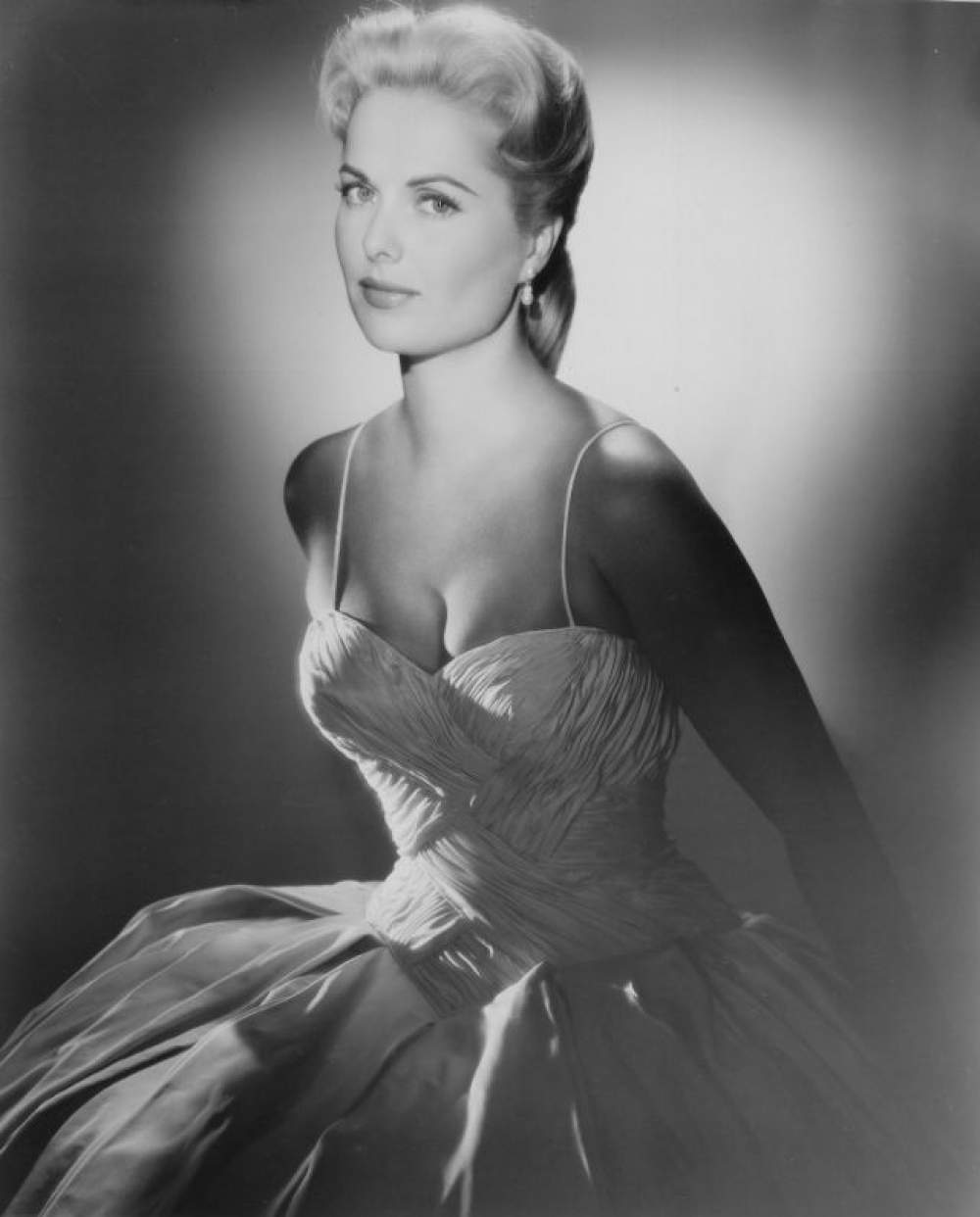 La actriz actriz tejana Martha Hyer 