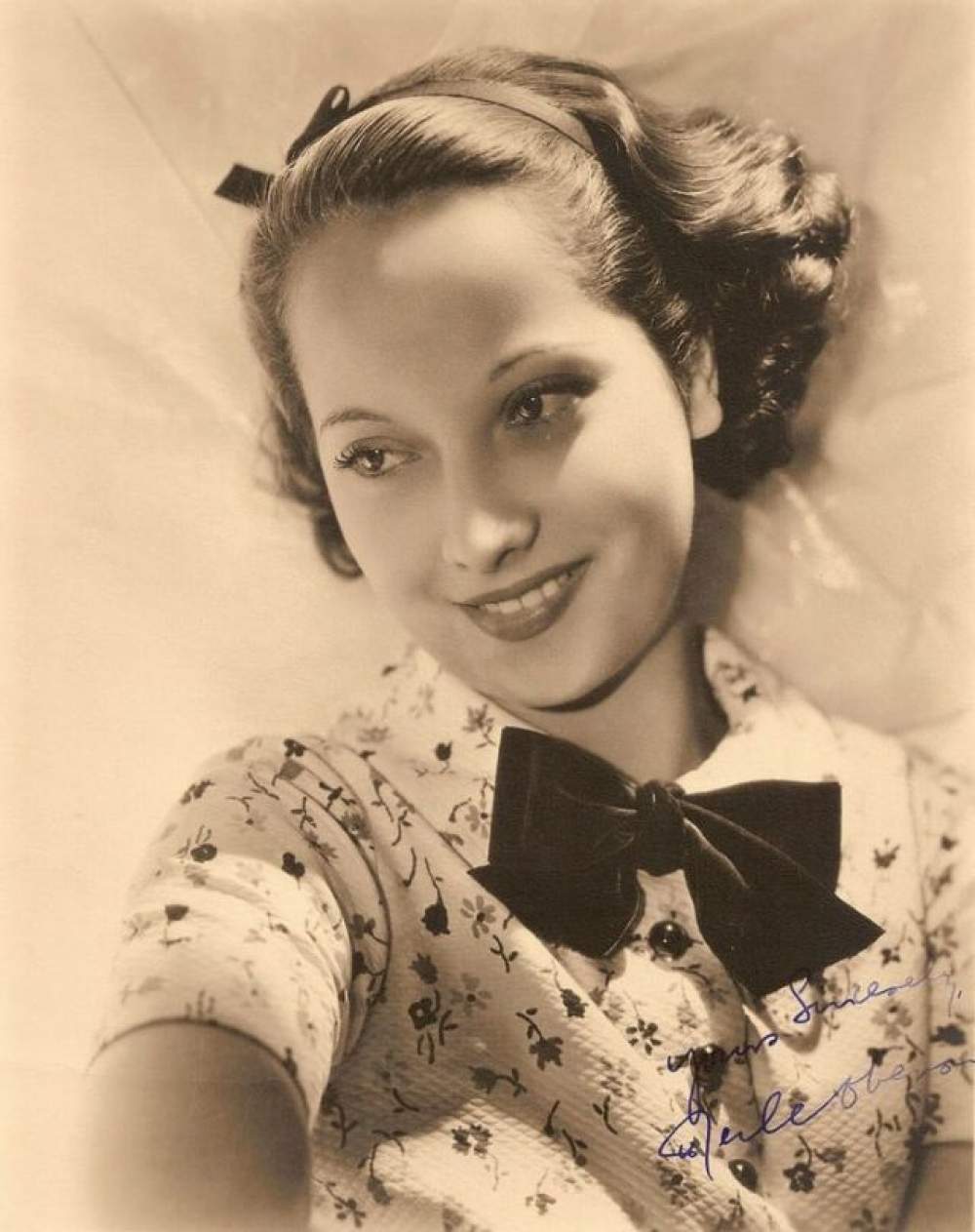 La actriz Merle Oberon