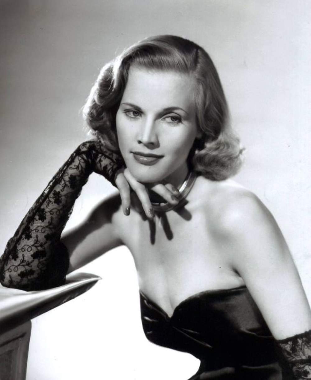 La bella Honor Blackman