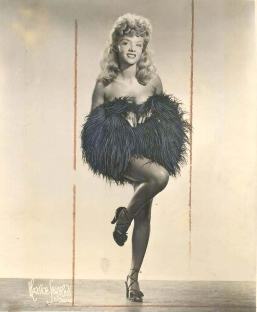 The Cat Girl: La rubia del burlesque 