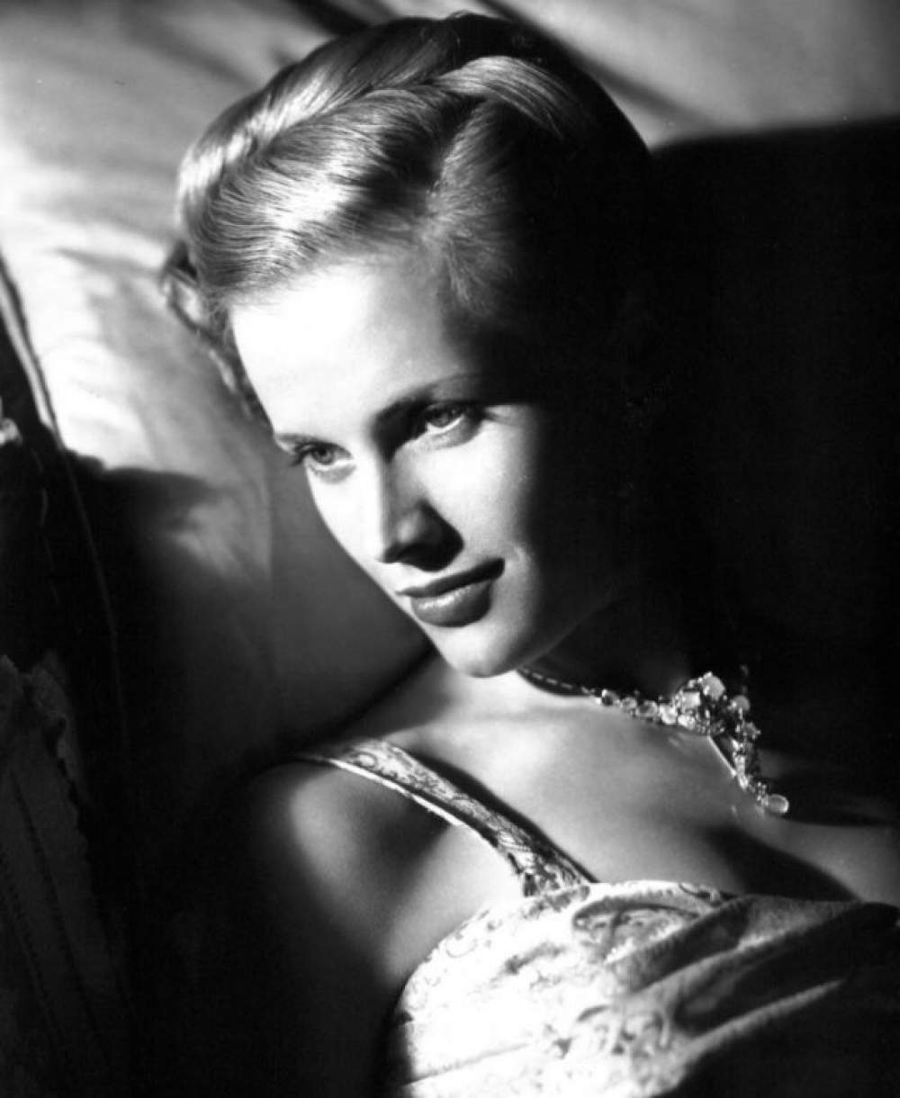 La bella Honor Blackman