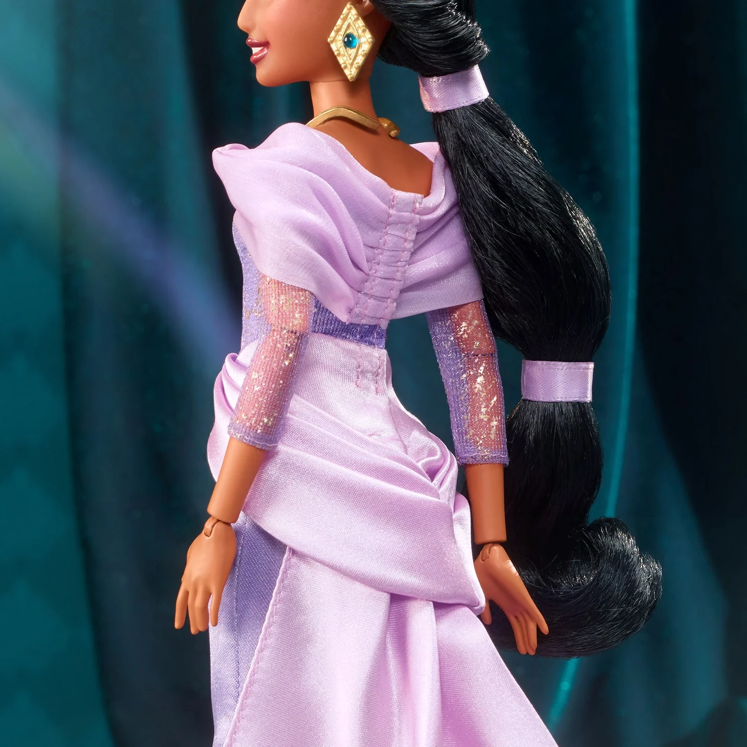 Mattel lanza nueva Jasmine de Radiance Collection