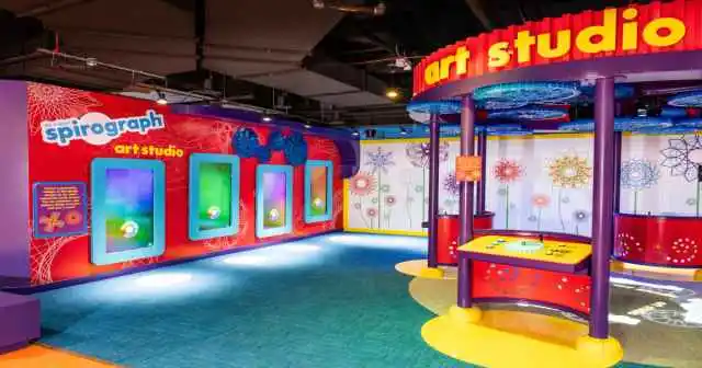 Abre sus puertas Planet Playskool 