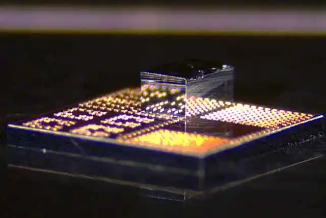 Los nuevos chips 3D podrían hacer que los dispositivos electrónicos sean más rápidos