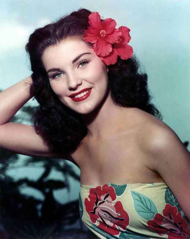 La estrella del cine Debra Paget 