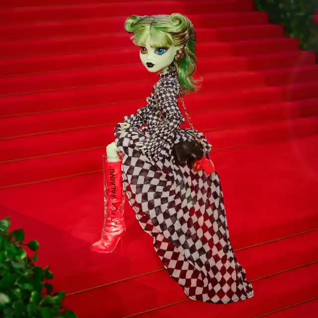 Monster High lanza Harmonie Ghoul con Off-White