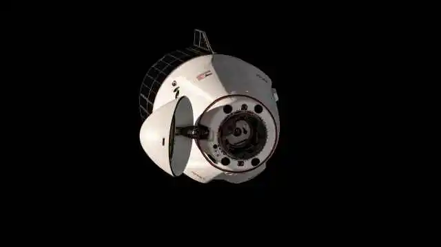 SpaceX Dragon se prepara para desacoplarse