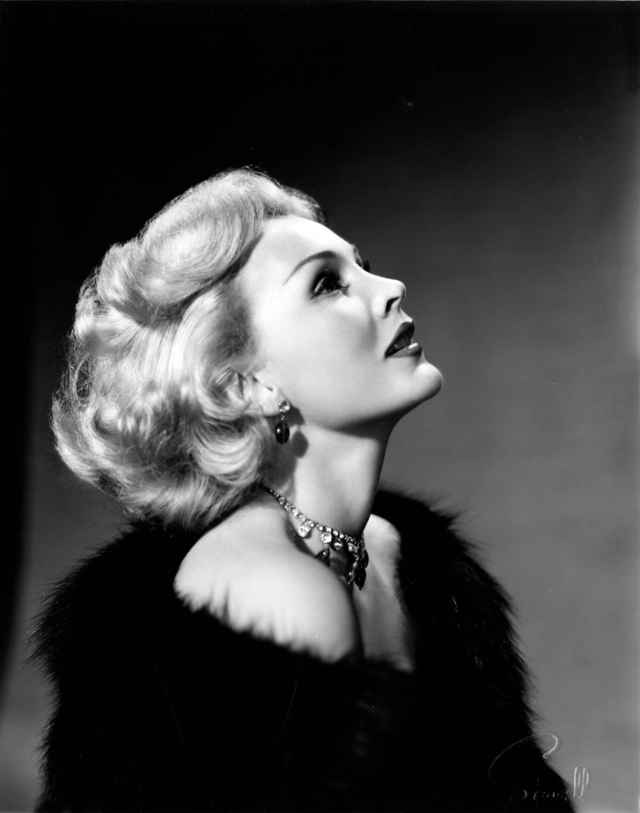 La joven y glamurosa Zsa Zsa Gabor