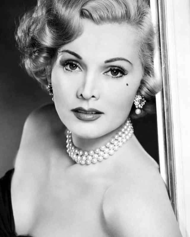 La joven y glamurosa Zsa Zsa Gabor