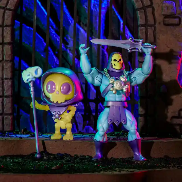 Llega Skeletor con sus amigos 