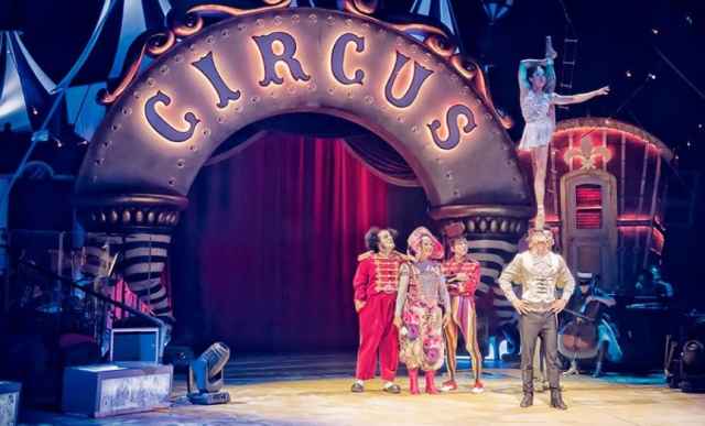 Productores de sonrisas recibe el Premio Nacional de Circo en España 