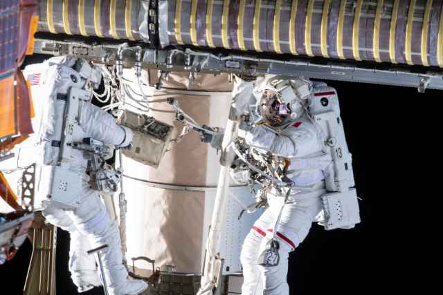 Las caminatas espaciales 90 y 91 de EE. UU. fuera de la estación espacial