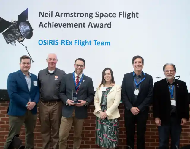 OSIRIS-REx de la NASA gana el premio Neil Armstrong Space Flight Achievement Award