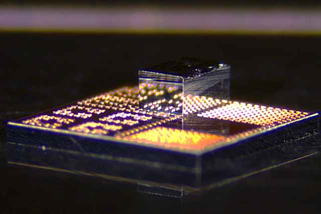 Los nuevos chips 3D podrían hacer que los dispositivos electrónicos sean más rápidos