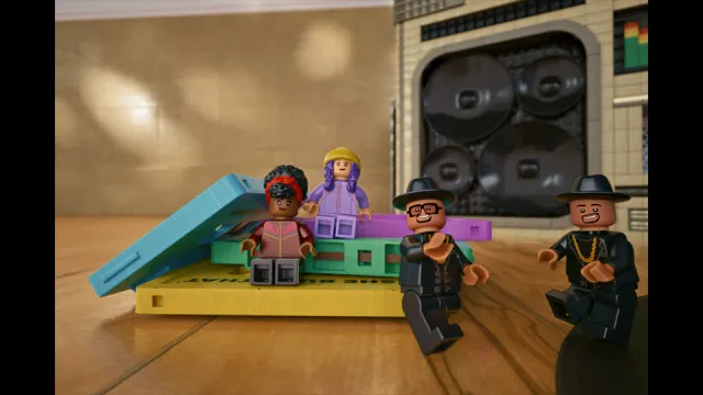  Lego y Run DMC trabajan por empoderar a una nueva generación de niñas
