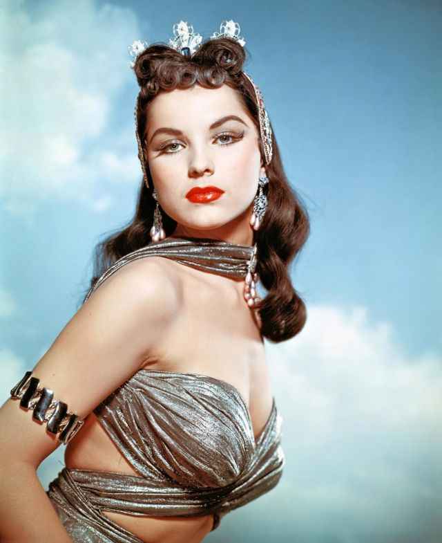 La estrella del cine Debra Paget 