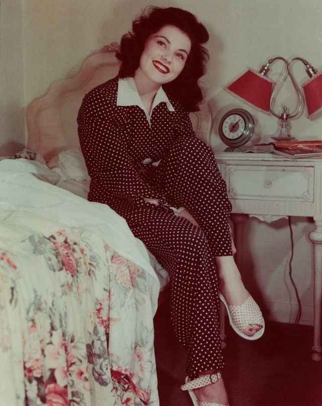 La estrella del cine Debra Paget 