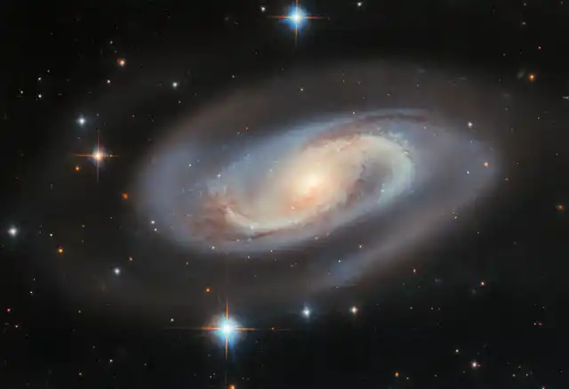 El Hubble capta un centro galáctico activo