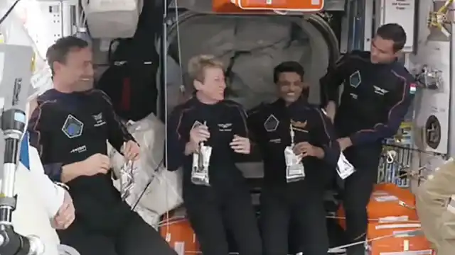 Los astronautas de la Misión 4 de Axiom ingresan a la estación y comienzan la misión de investigación