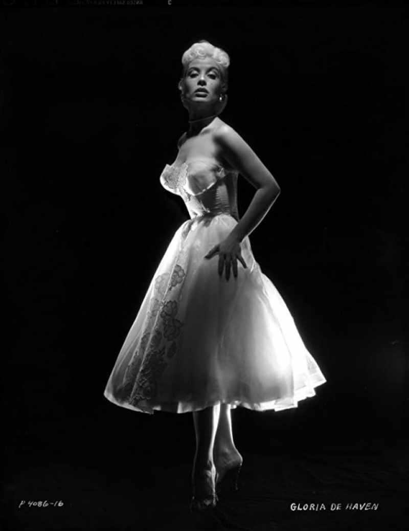 La actriz Gloria DeHaven