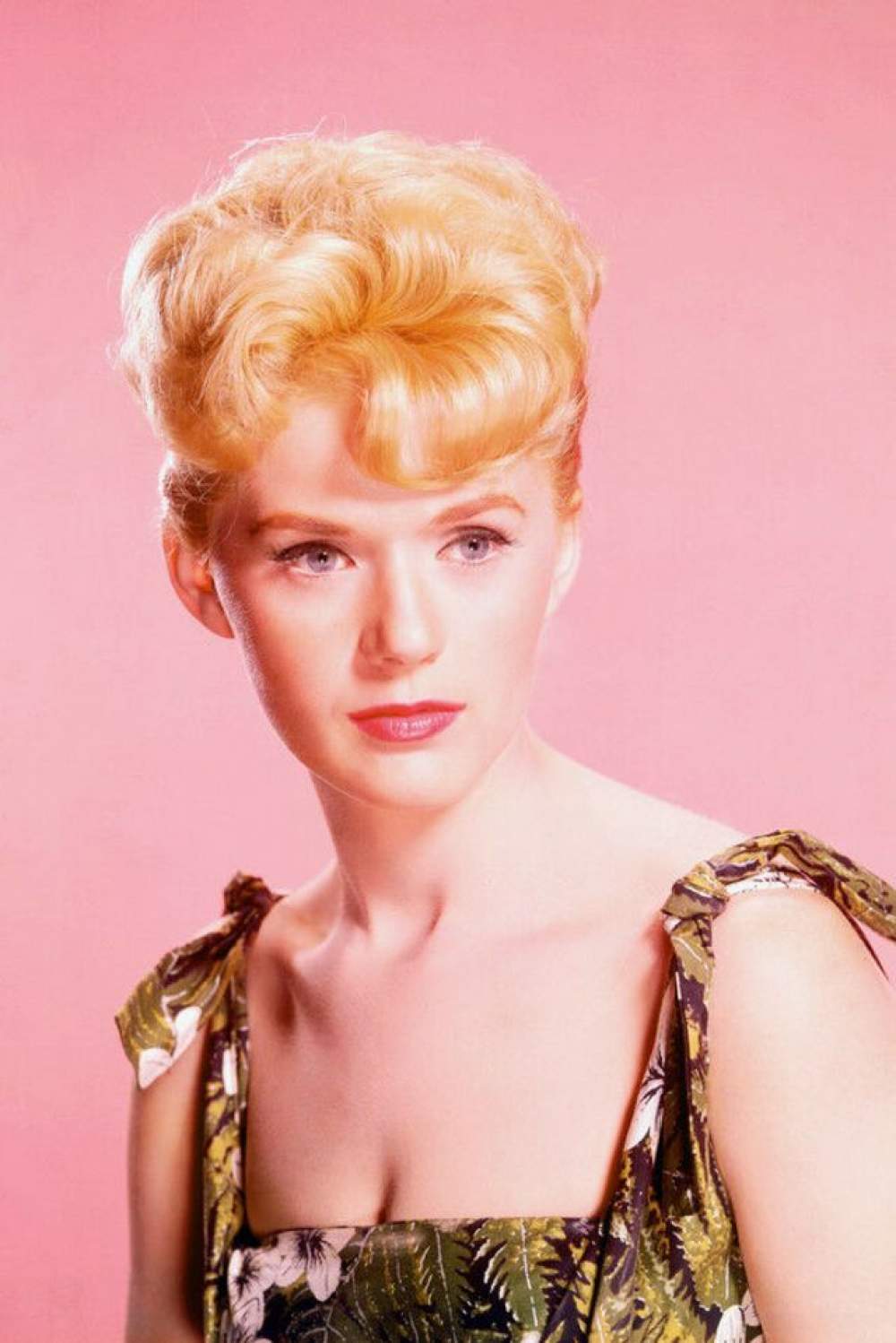 La actriz Connie Stevens 