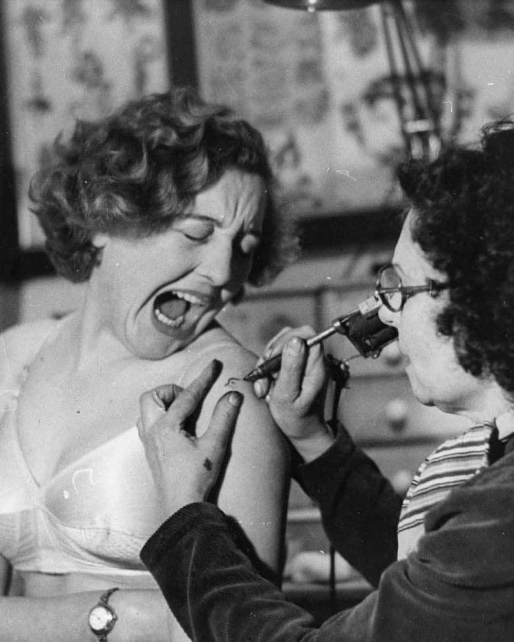 El tatuaje femenino de los años 30